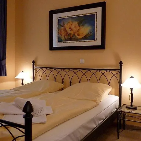 Duenenschloss Duenenschloss 1-02